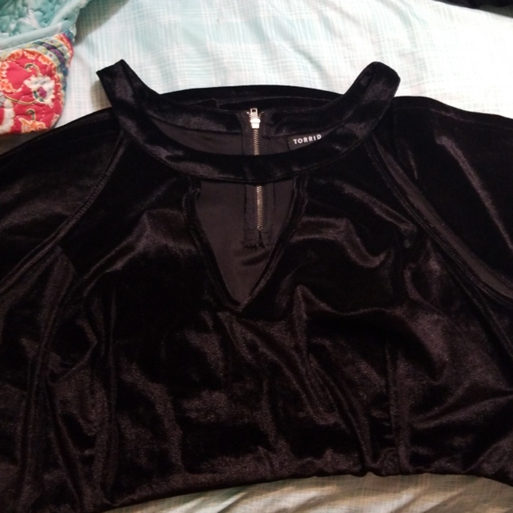 Nwt black Velvet peplum size 3